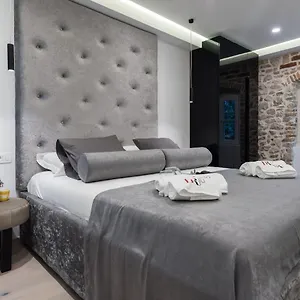 10 Heritage Apartment
